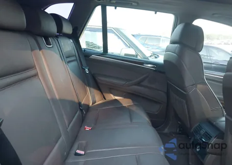 2010 BMW X5 xDrive35D z USA, uszkodzony, nr VIN 5UXFF0C56ALT75826